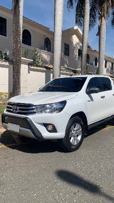TOYOTA HILUX 2.8 SRV 4X4 CD 16V DIESEL 4P AUTOMÁTICO TOYOTA HILUX 2.8 SRV 4X4 CD 16V DIESEL 4P AUTOMÁTICO